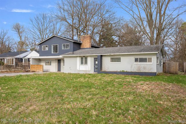 22164 Berg Road, Southfield, MI 48033