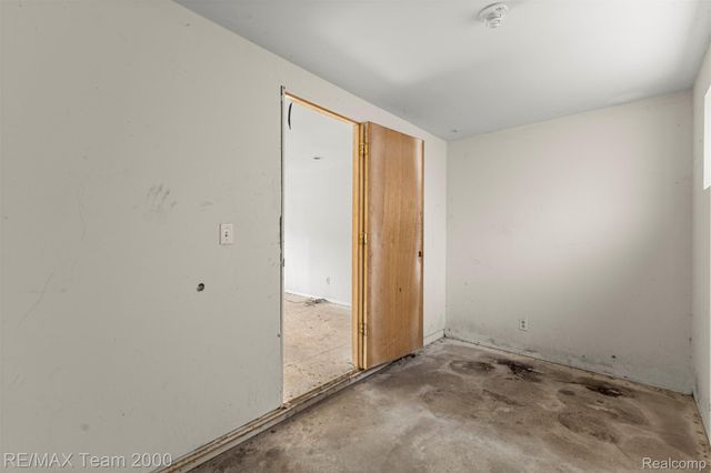 22164 Berg Road, Southfield, MI 48033