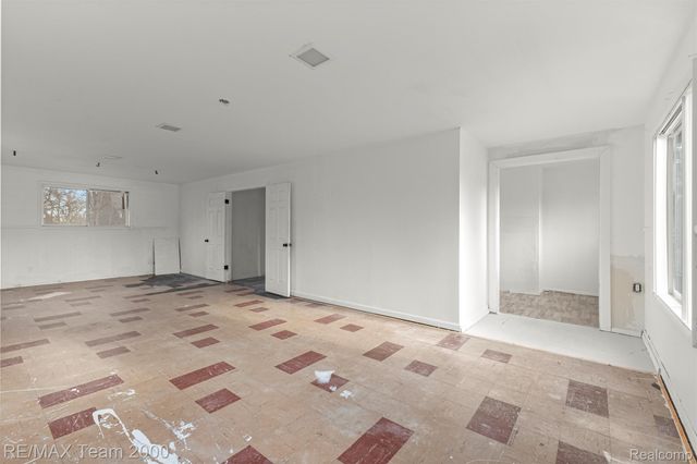 22164 Berg Road, Southfield, MI 48033
