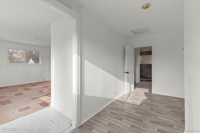 22164 Berg Road, Southfield, MI 48033