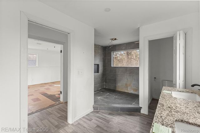22164 Berg Road, Southfield, MI 48033