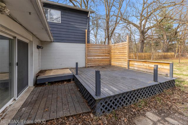 22164 Berg Road, Southfield, MI 48033