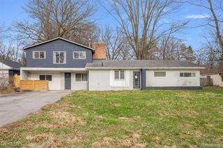 22164 Berg Road, Southfield, MI 48033