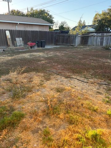 2105 Glendale Ave, Modesto, CA 95354