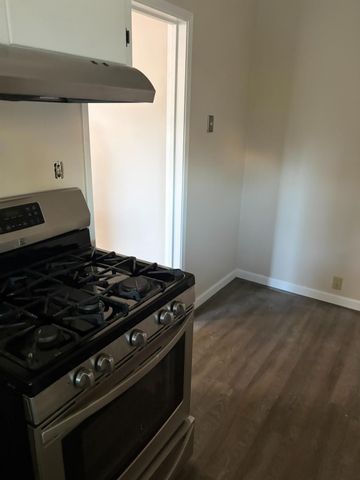 2105 Glendale Ave, Modesto, CA 95354