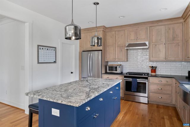 3090 GLEN VALLEY DR, Crozet, VA 22932