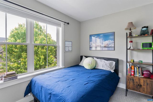 3090 GLEN VALLEY DR, Crozet, VA 22932