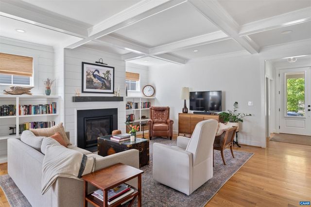 3090 GLEN VALLEY DR, Crozet, VA 22932
