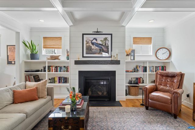 3090 GLEN VALLEY DR, Crozet, VA 22932