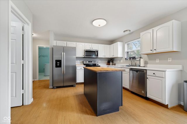 1810 Salina Drive, Avon, IN 46123