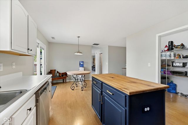 1810 Salina Drive, Avon, IN 46123