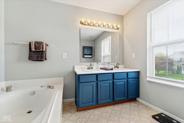 1810 Salina Drive, Avon, IN 46123