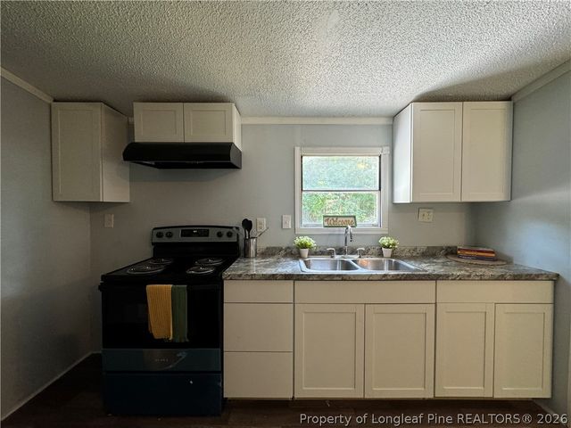 511 Inverary Drive, Raeford, NC 28376