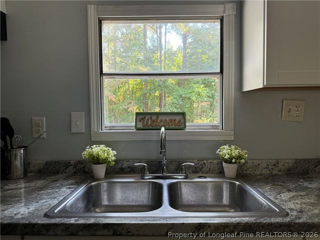 511 Inverary Drive, Raeford, NC 28376