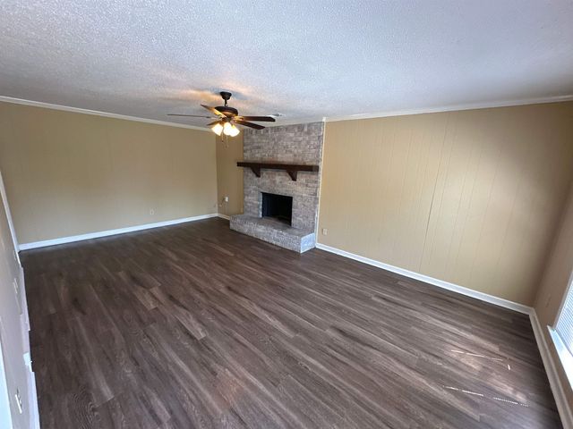 6224 SKYLIGHT DR, Bartlett, TN 38135