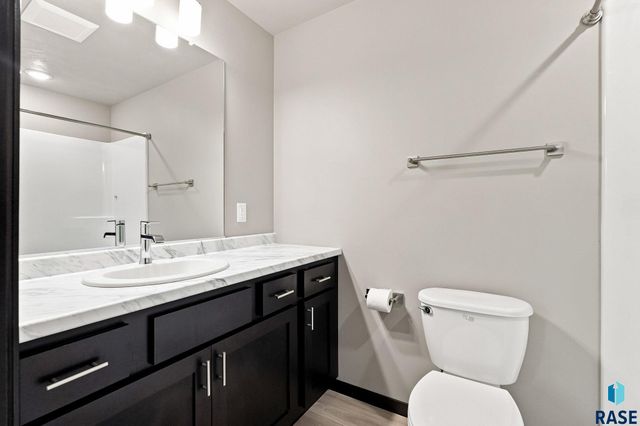 6729 W Viola Ct Court, Sioux Falls, SD 57106