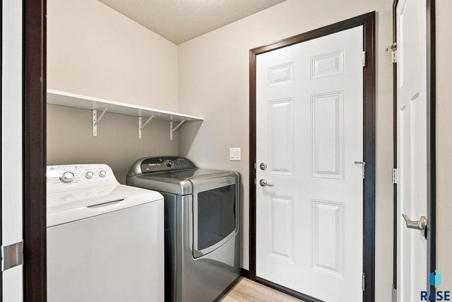 6729 W Viola Ct Court, Sioux Falls, SD 57106