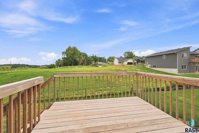 6729 W Viola Ct Court, Sioux Falls, SD 57106