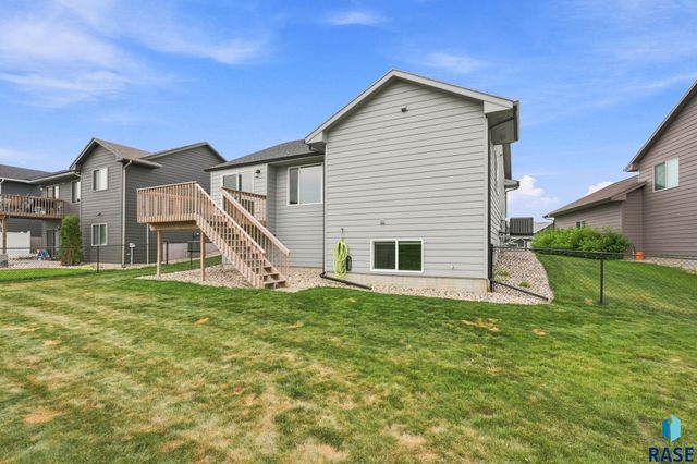6729 W Viola Ct Court, Sioux Falls, SD 57106