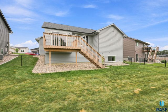 6729 W Viola Ct Court, Sioux Falls, SD 57106