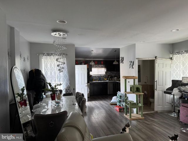 1017 LAWRENCE AVENUE, Darby, PA 19023
