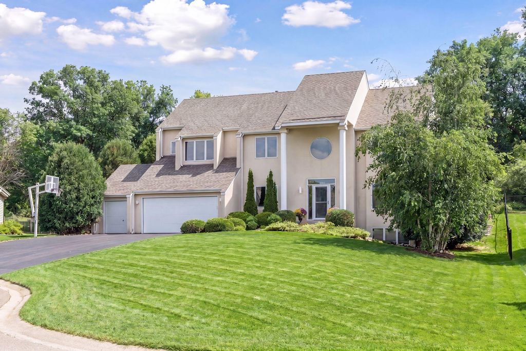 4730 Goldenrod Lane N, Plymouth, MN 55442
