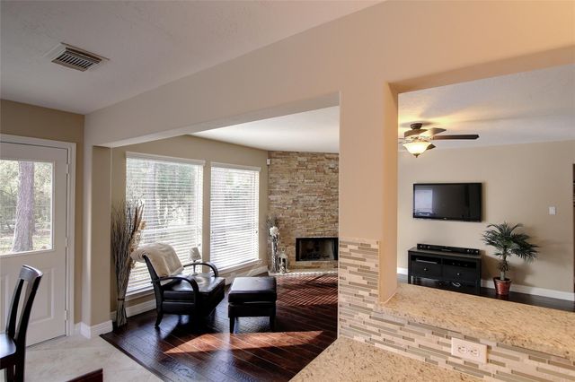 142 Russet Grove Circle, The Woodlands, TX 77384