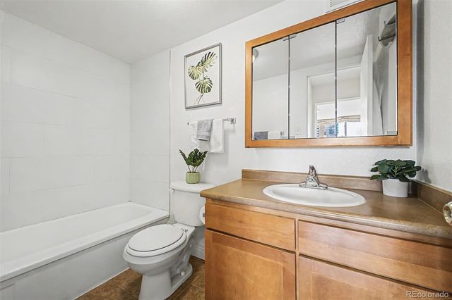 1196 N Grant Street 407, Denver, CO 80203