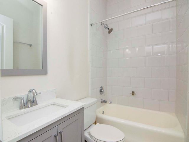 2117 W DEKLE AVENUE F1, Tampa, FL 33606