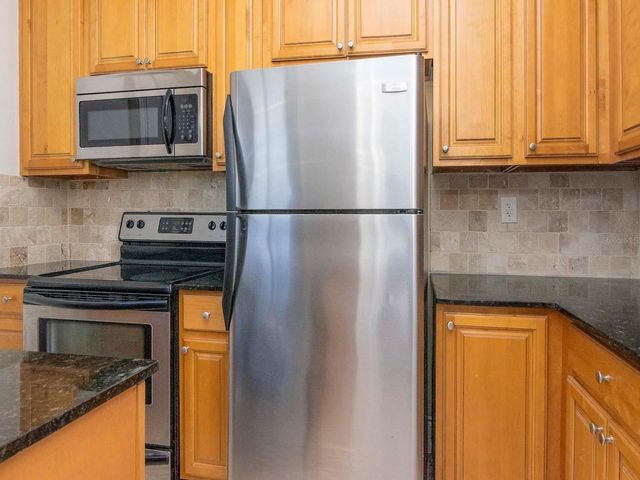 2117 W DEKLE AVENUE F1, Tampa, FL 33606