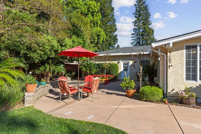 5108 Laurelview Ave, Carmichael, CA 95608