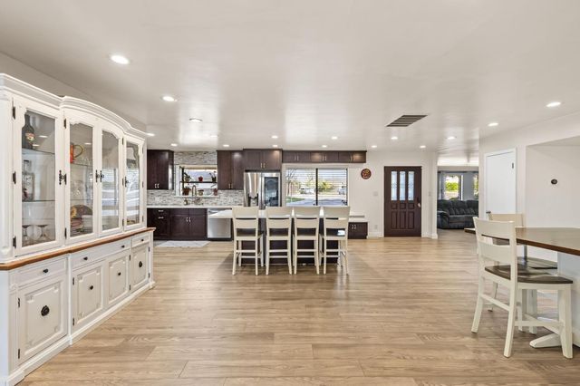 5108 Laurelview Ave, Carmichael, CA 95608