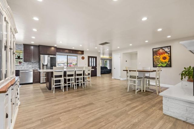 5108 Laurelview Ave, Carmichael, CA 95608