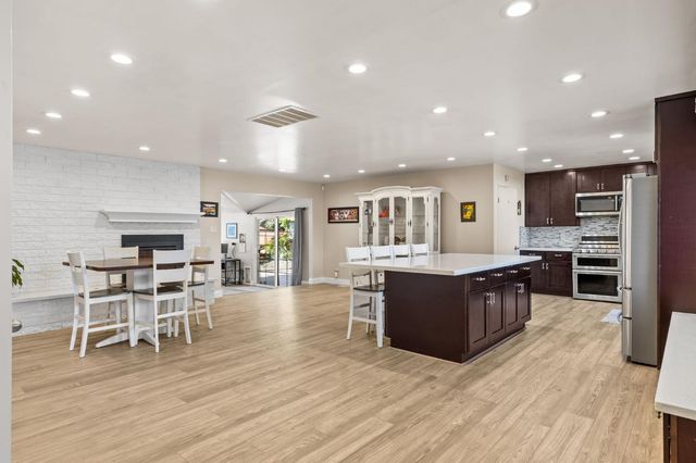 5108 Laurelview Ave, Carmichael, CA 95608