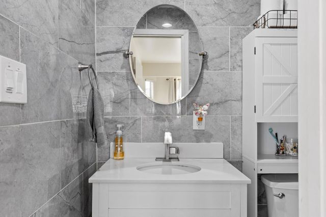 5108 Laurelview Ave, Carmichael, CA 95608