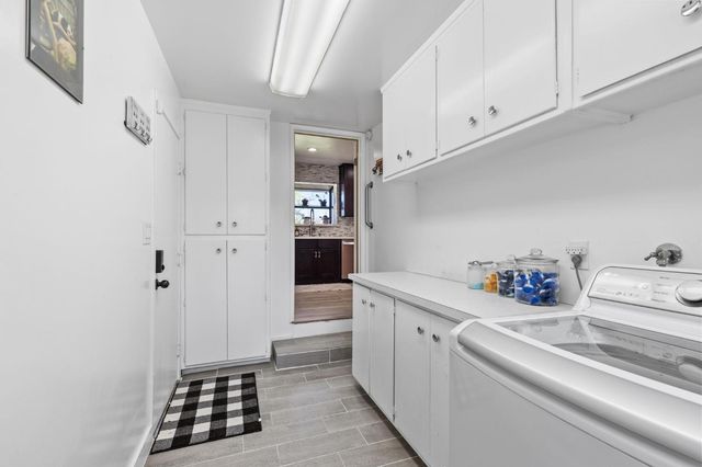 5108 Laurelview Ave, Carmichael, CA 95608