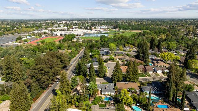 5108 Laurelview Ave, Carmichael, CA 95608