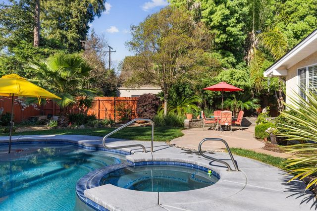 5108 Laurelview Ave, Carmichael, CA 95608