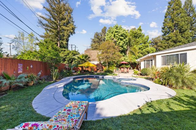 5108 Laurelview Ave, Carmichael, CA 95608