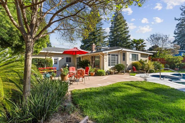 5108 Laurelview Ave, Carmichael, CA 95608