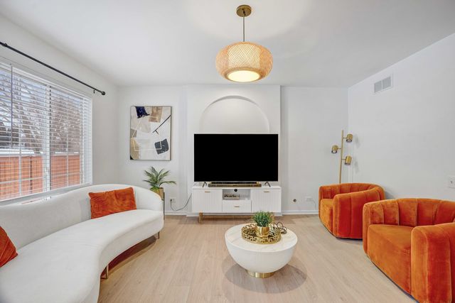 549 Ivory Lane, Bartlett, IL 60103