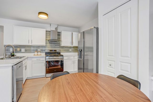 549 Ivory Lane, Bartlett, IL 60103