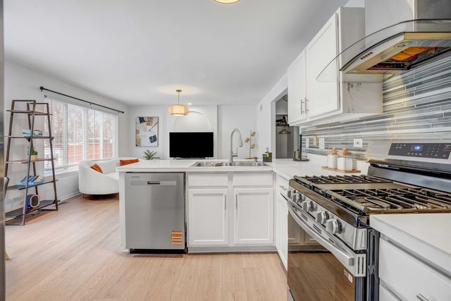 549 Ivory Lane, Bartlett, IL 60103