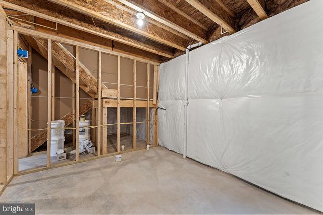 546 PADDOCK LN, Louisa, VA 23093