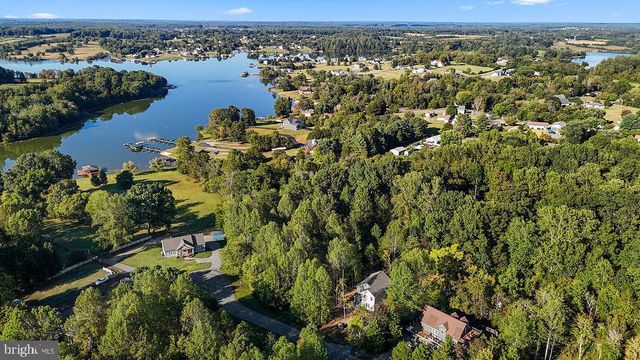 546 PADDOCK LN, Louisa, VA 23093