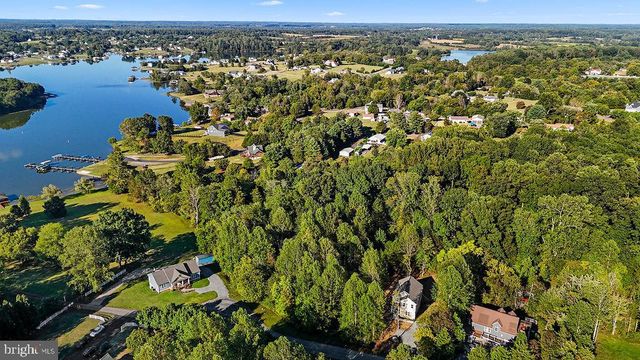 546 PADDOCK LN, Louisa, VA 23093