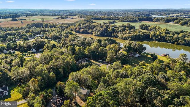 546 PADDOCK LN, Louisa, VA 23093