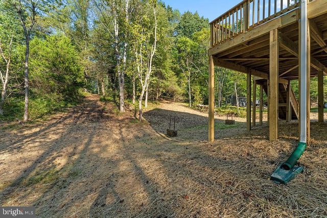 546 PADDOCK LN, Louisa, VA 23093