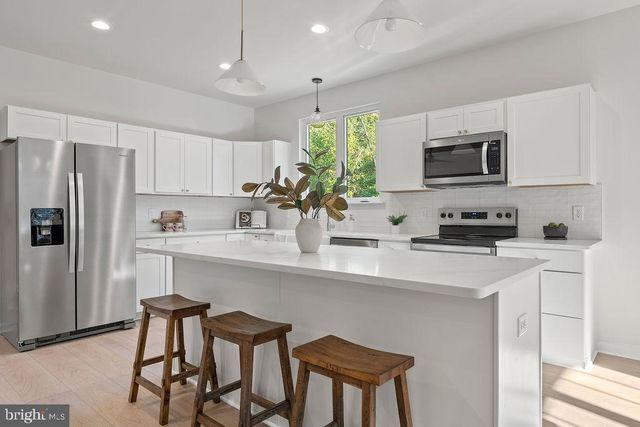 546 PADDOCK LN, Louisa, VA 23093