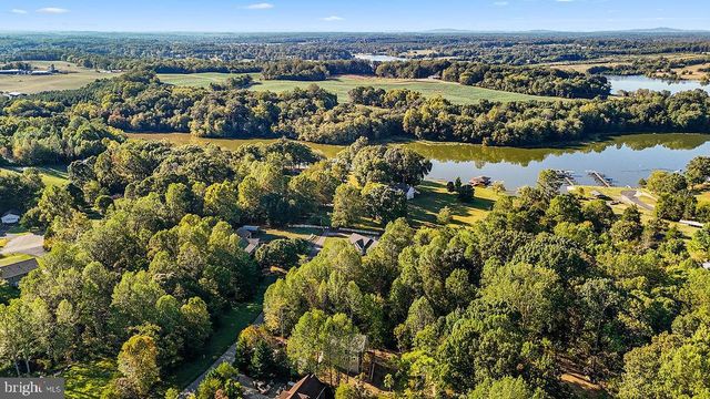 546 PADDOCK LN, Louisa, VA 23093